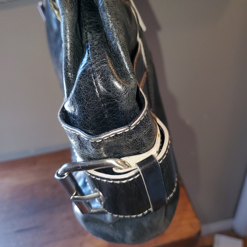 Kenneth Cole handbag - Picture 5 of 9